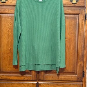 Time and Tru Green Ribbed Tunic Top